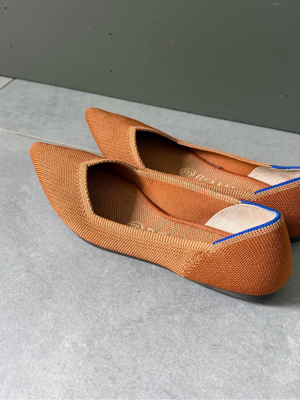 Rothy’s The Point Amber Pointed Toe Knit Flats in Rust Burnt Orange Fawn 6.5 - Picture 9 of 13
